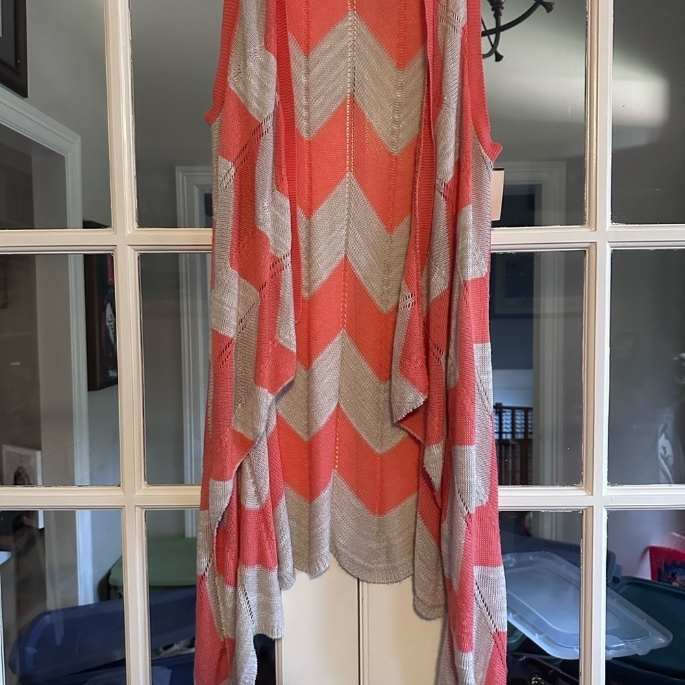 Charming Charlie Pink and Gray Knit Sweater‎